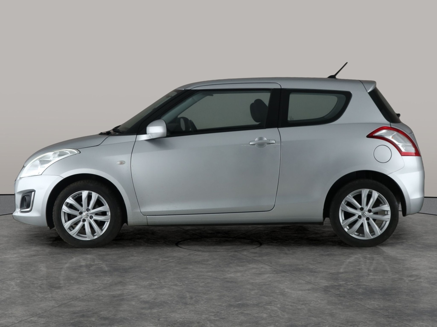 Used Suzuki Swift 2016 for sale - 76819004: Photo 11