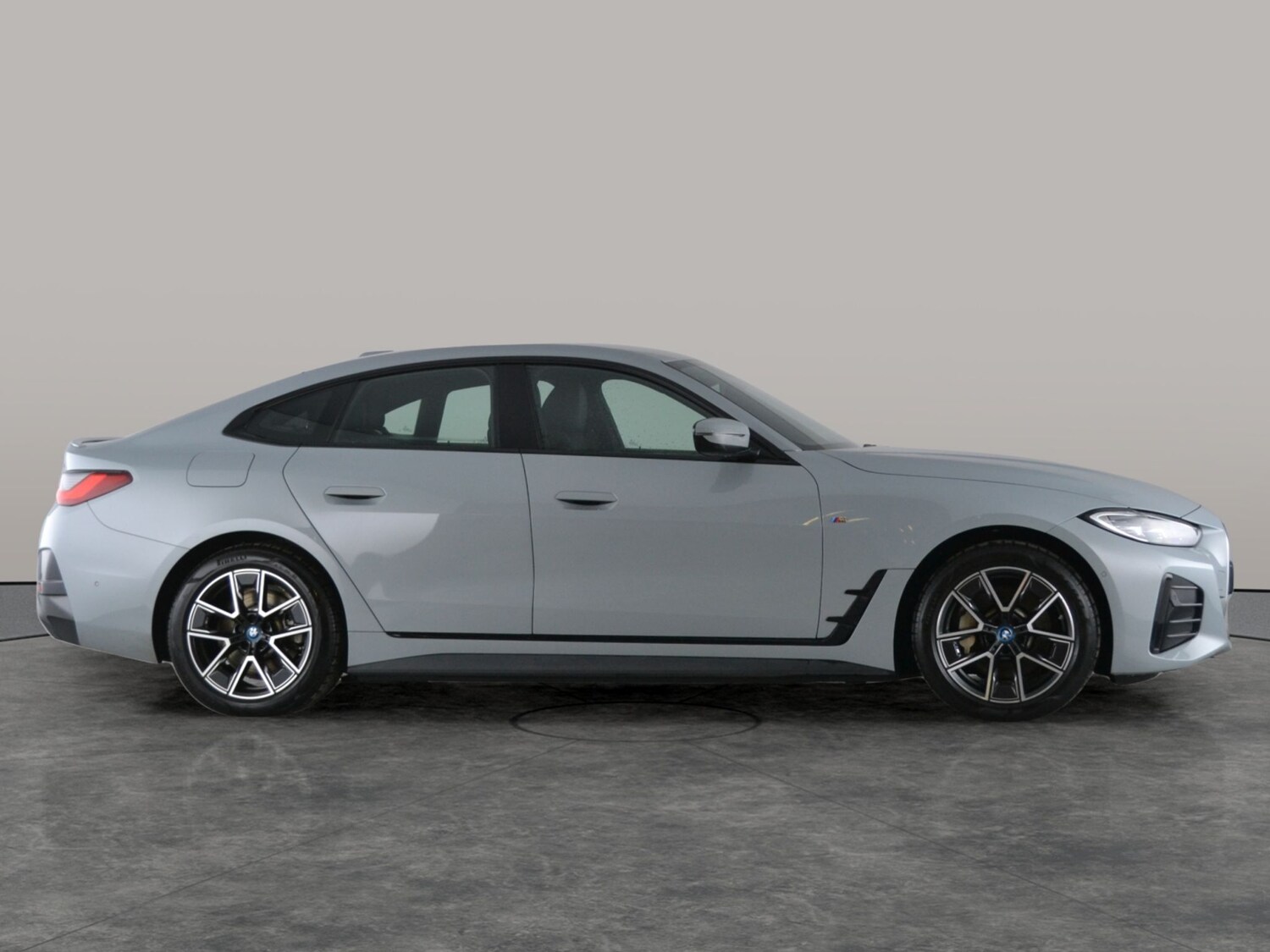 Used BMW i4 2023 for sale - 77337307: Photo 12