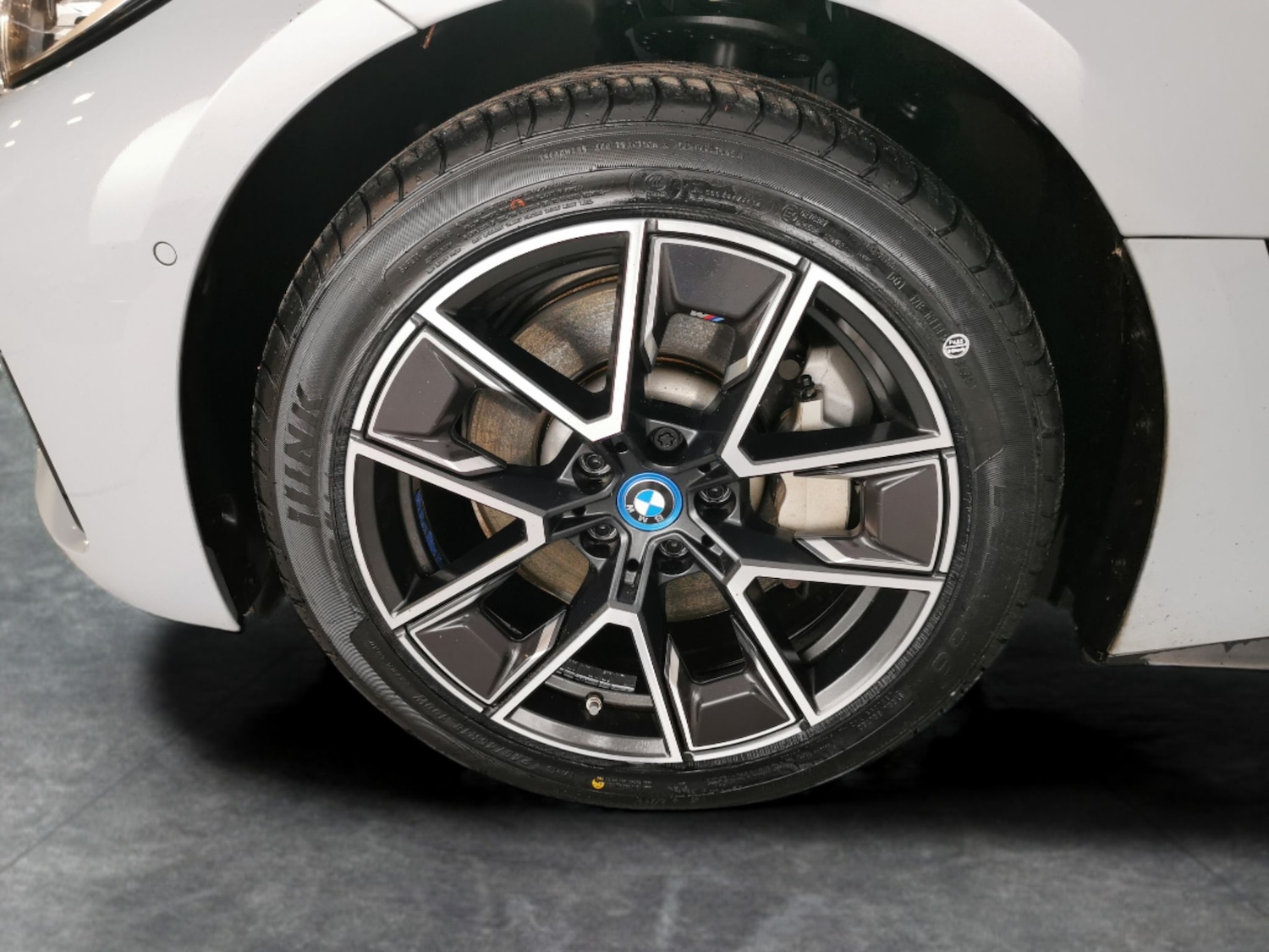 Used BMW i4 2023 for sale - 77337307: Photo 22