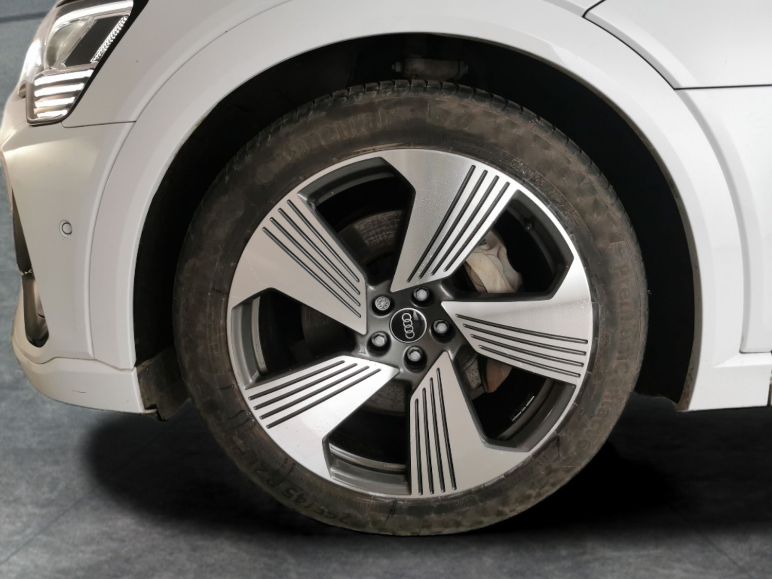 Used Audi e-tron 2022 for sale - 77010781: Photo 24