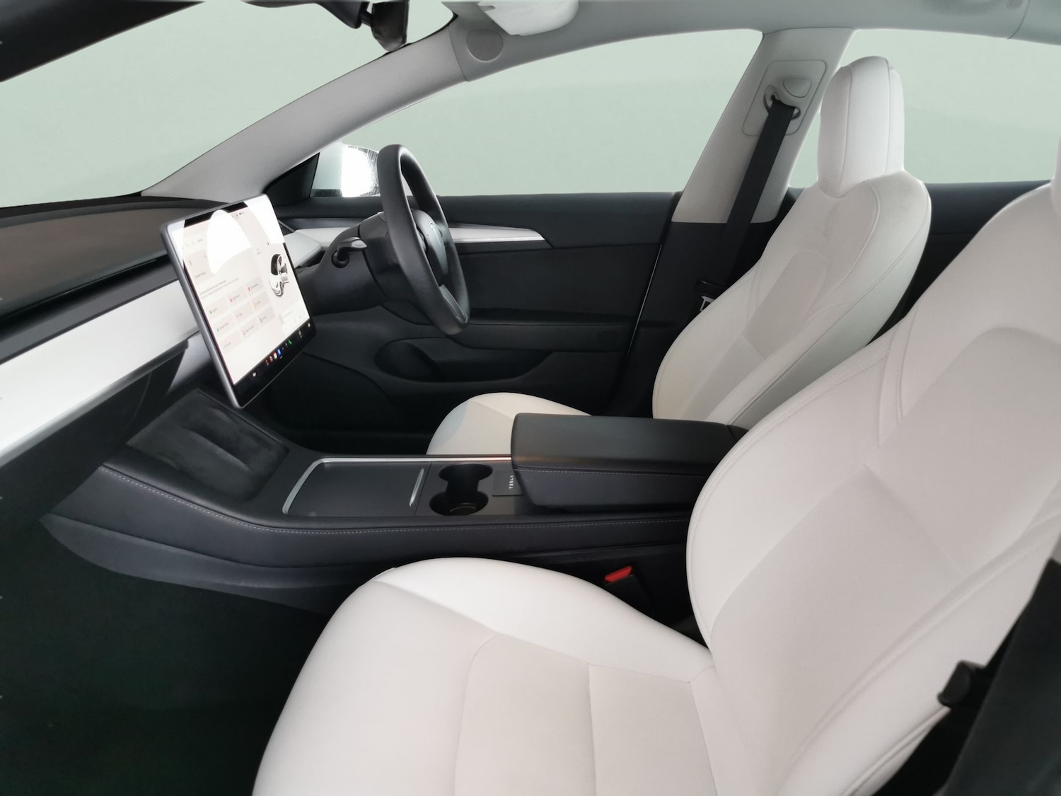 Used Tesla Model 3 2021 for sale - 76892750: Photo 4