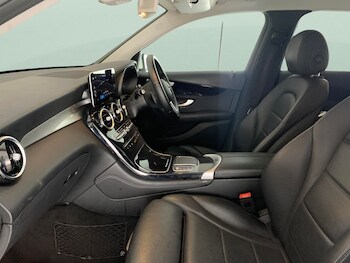 Used Mercedes-Benz GLC 2020 for sale - 75945903: Photo
