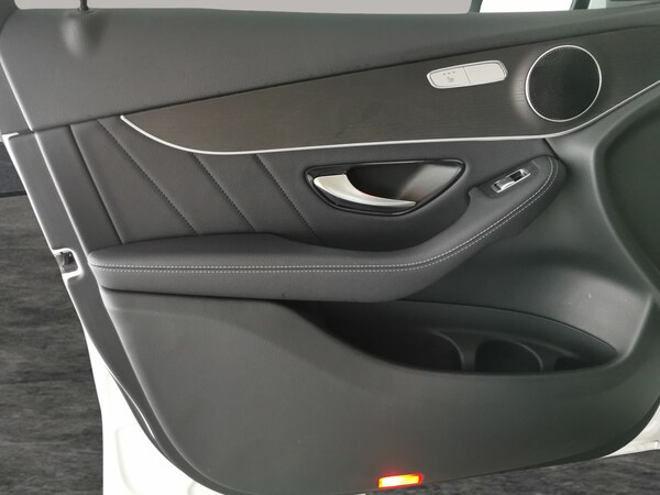 Used Mercedes-Benz GLC 2020 for sale - 76303097: Photo 32