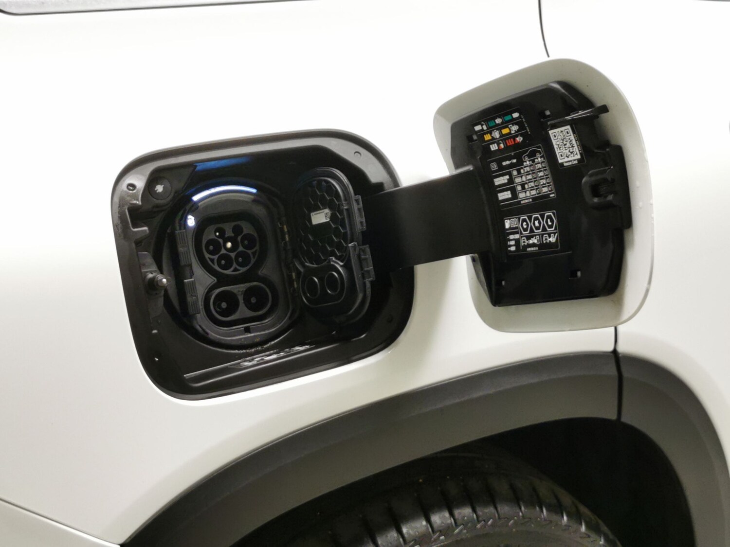 Used Mercedes-Benz EQB for sale - 77902115: Photo 29