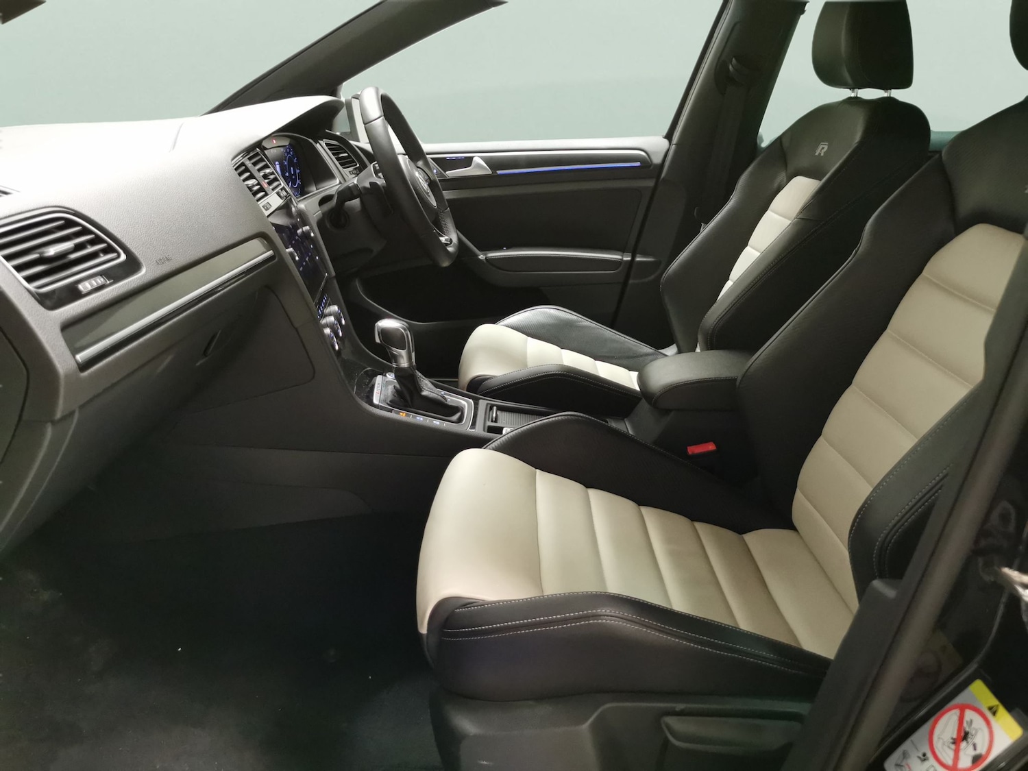 Used Volkswagen Golf 2019 for sale - 76922169: Photo 4