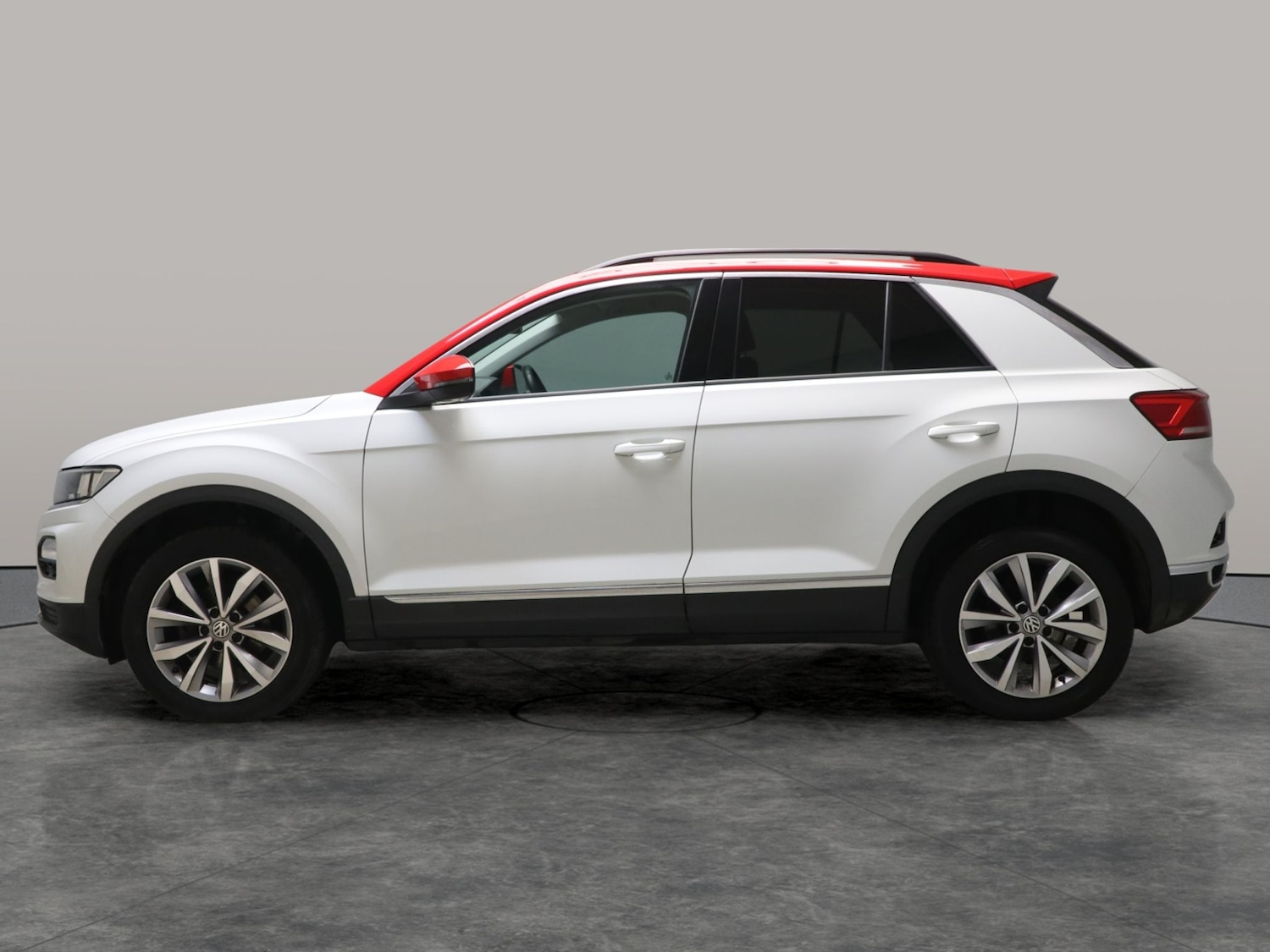 Used Volkswagen T-Roc 2019 for sale - 76580536: Photo 12