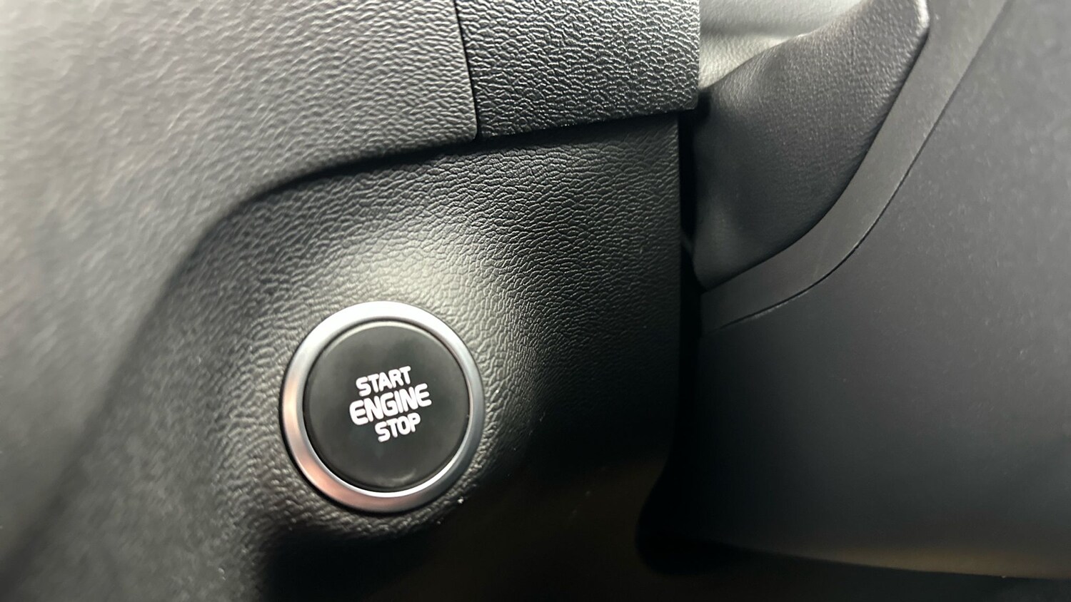 Used Volvo XC40 2019 for sale - 77815066: Photo 34