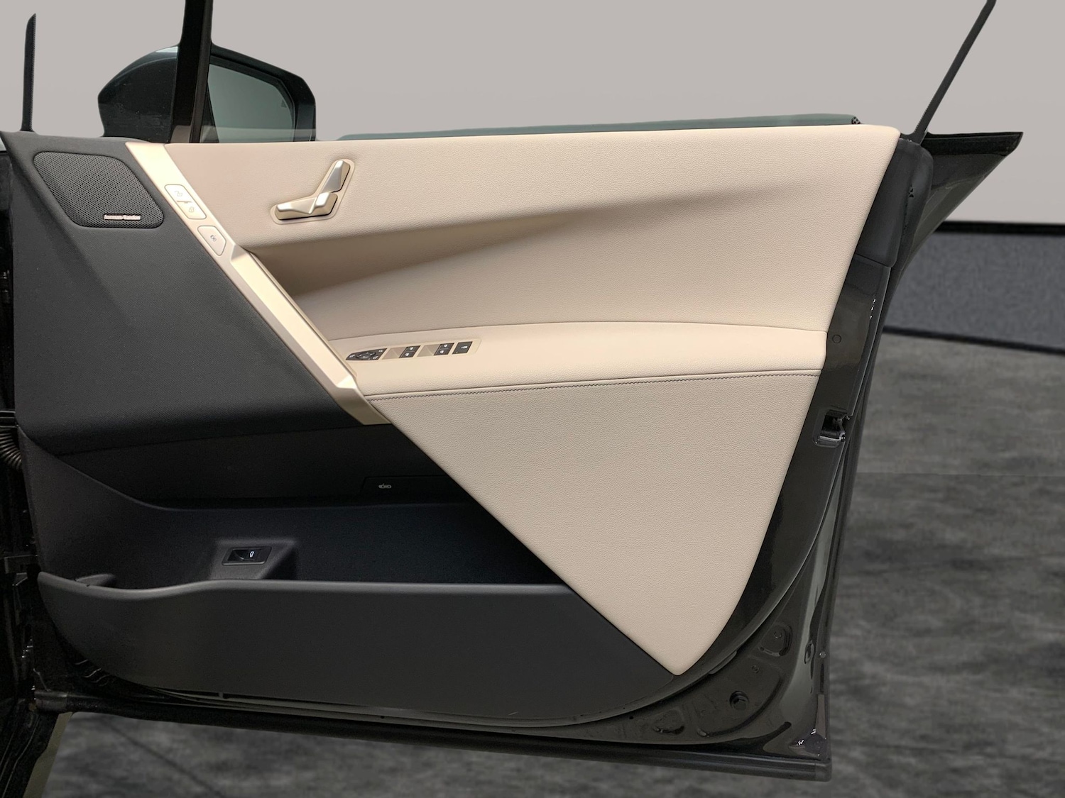 Used BMW iX 2022 for sale - 76704221: Photo 33