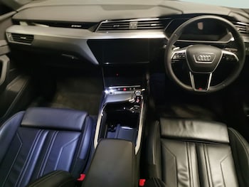 Used Audi e-tron 2022 for sale - 76141234: Photo 4
