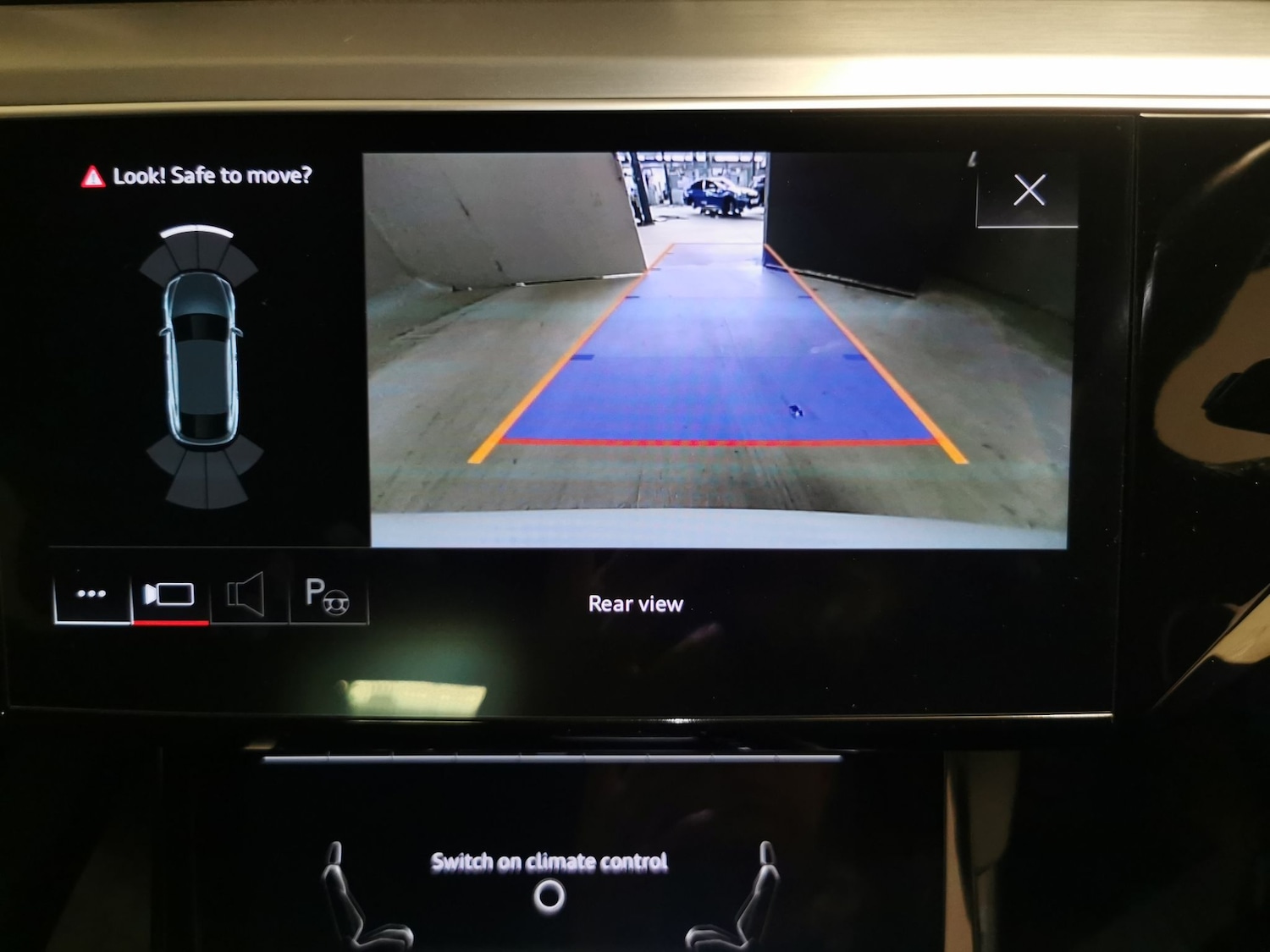 Used Audi e-tron 2022 for sale - 76141234: Photo 9