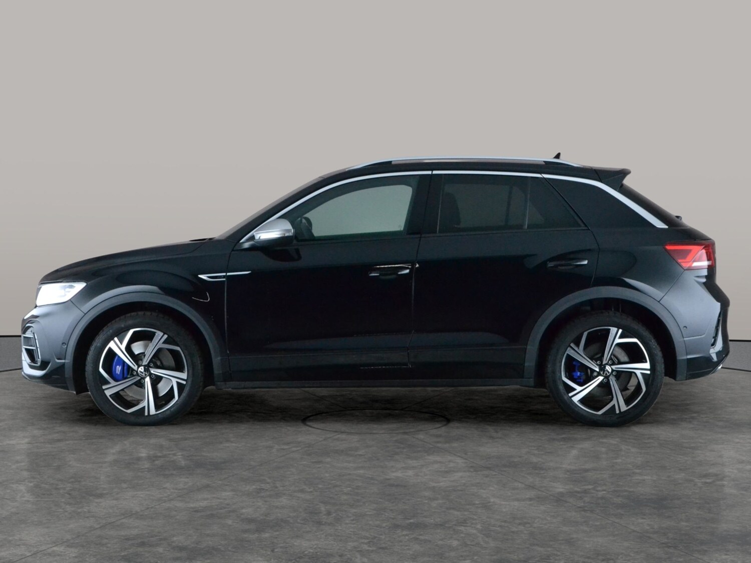 Used Volkswagen T-Roc 2023 for sale - 77648509: Photo 12
