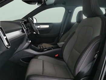 Used Volvo XC40 2023 for sale - 77663142: Photo