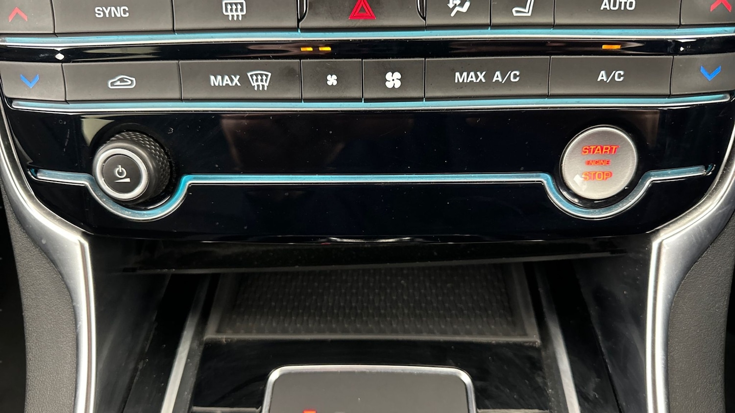 Used Jaguar XF 2020 for sale - 77178645: Photo 27