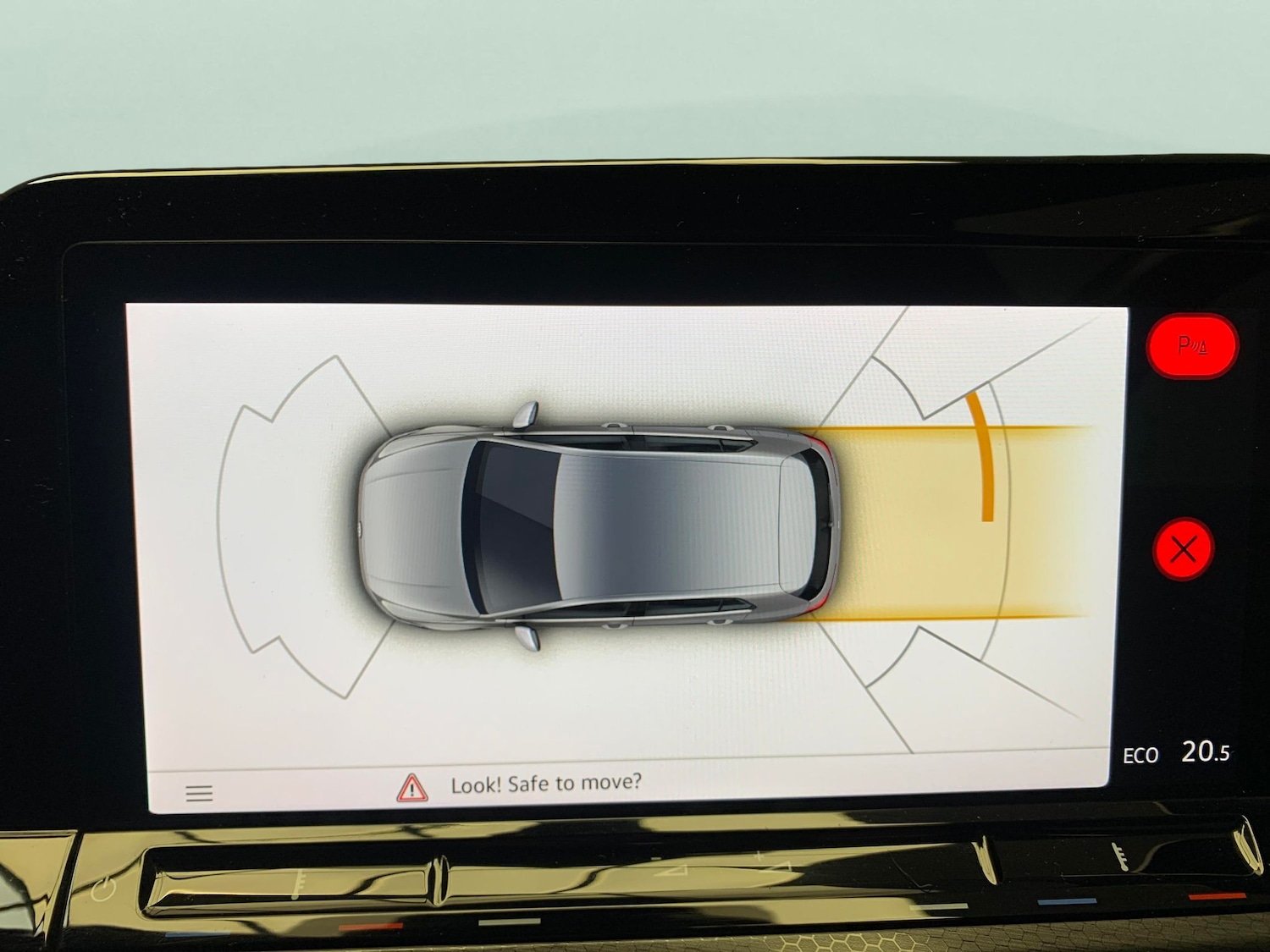 Used Volkswagen Golf 2022 for sale - 77989000: Photo 14