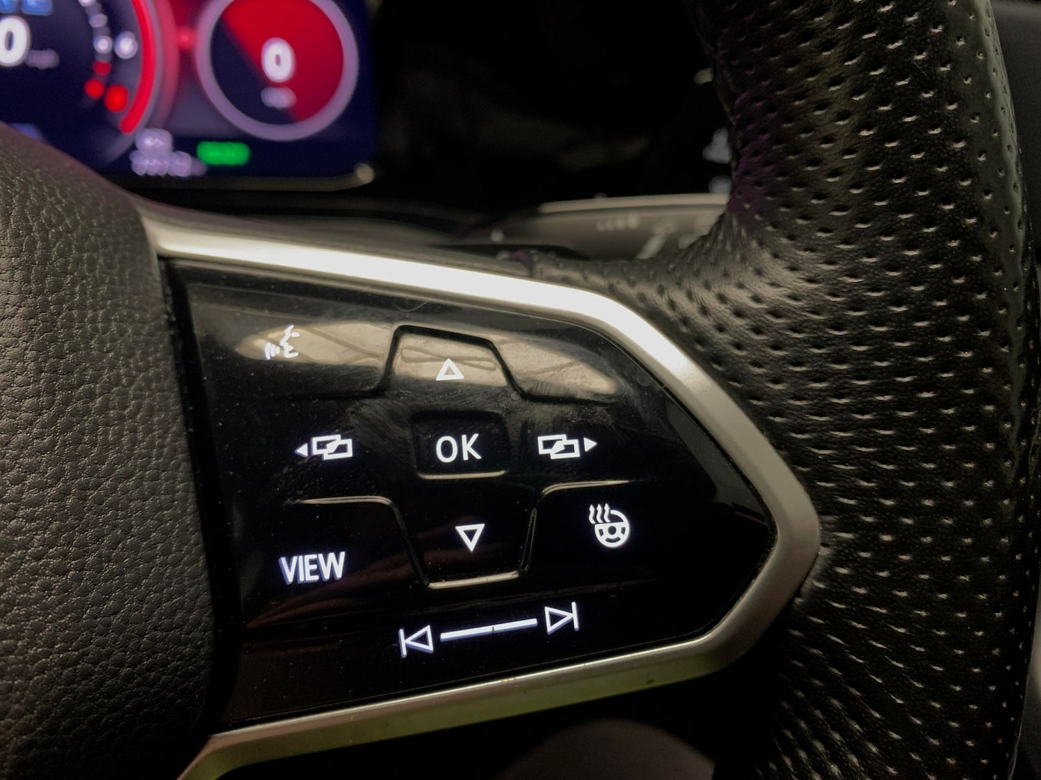 Used Volkswagen Golf 2022 for sale - 77989000: Photo 16