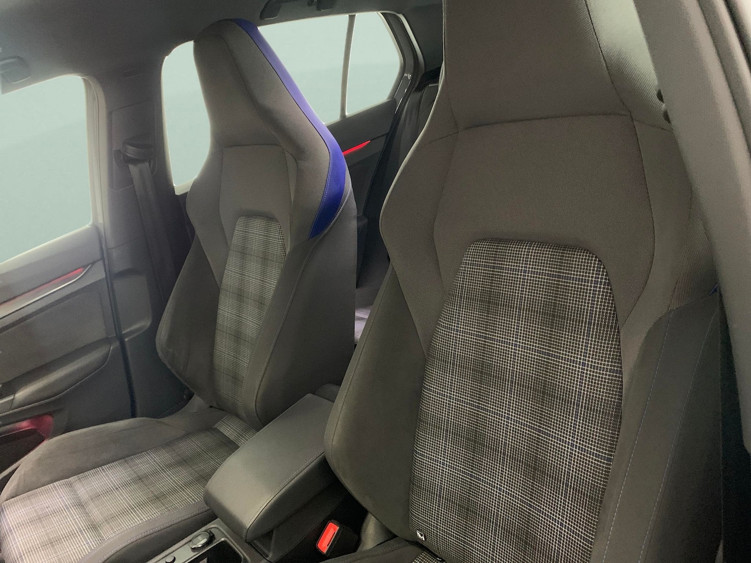 Used Volkswagen Golf 2022 for sale - 77989000: Photo 20