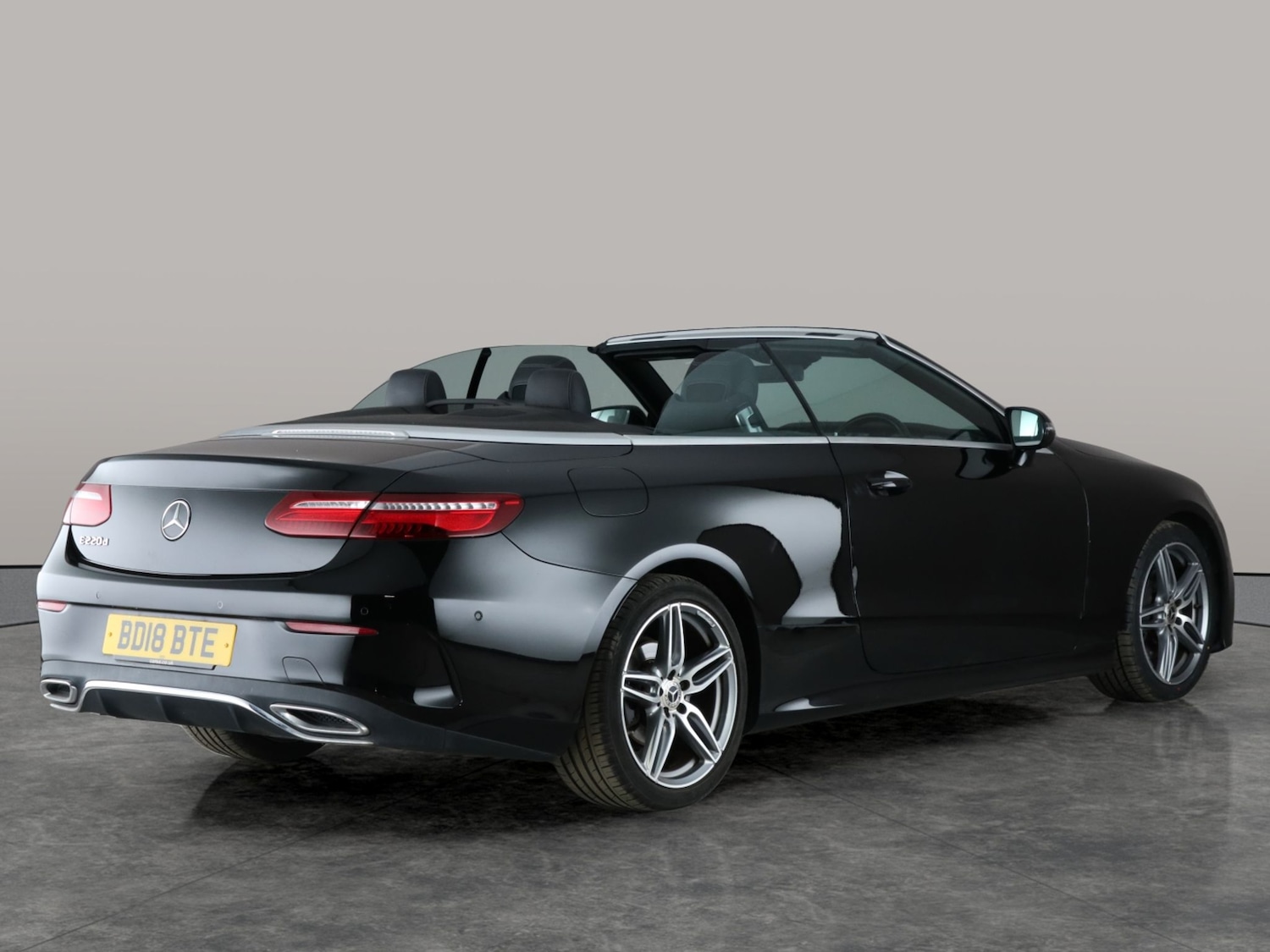 Used Mercedes-Benz E Class 2018 for sale - 76480125: Photo 17