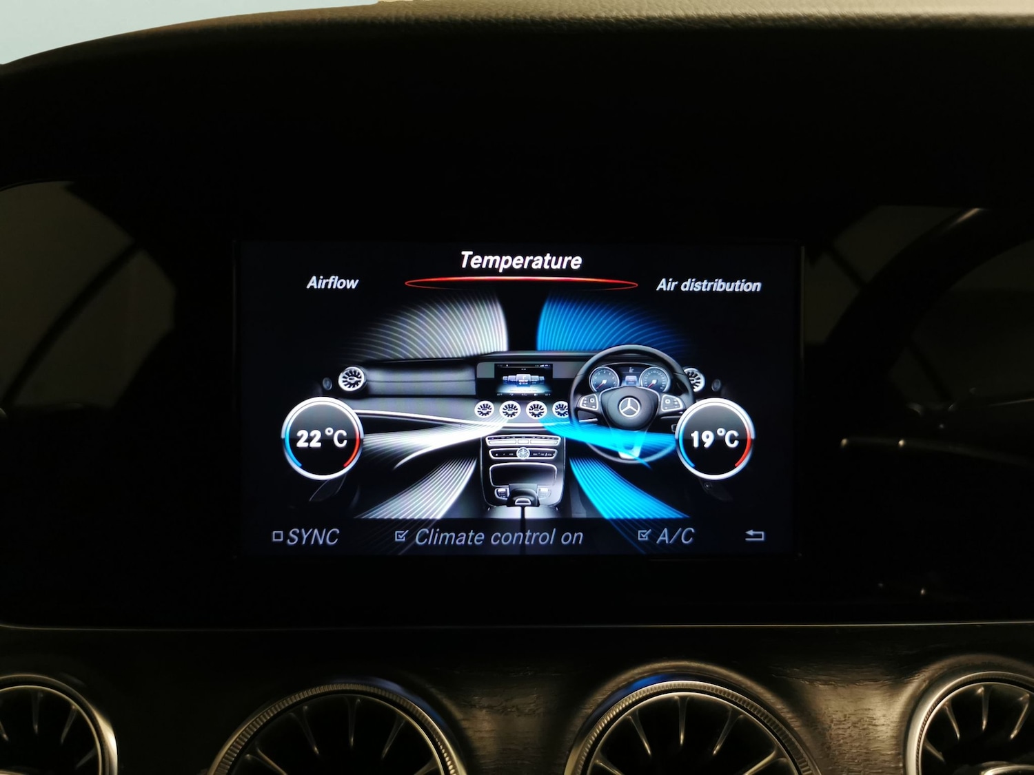 Used Mercedes-Benz E Class 2018 for sale - 76480125: Photo 21