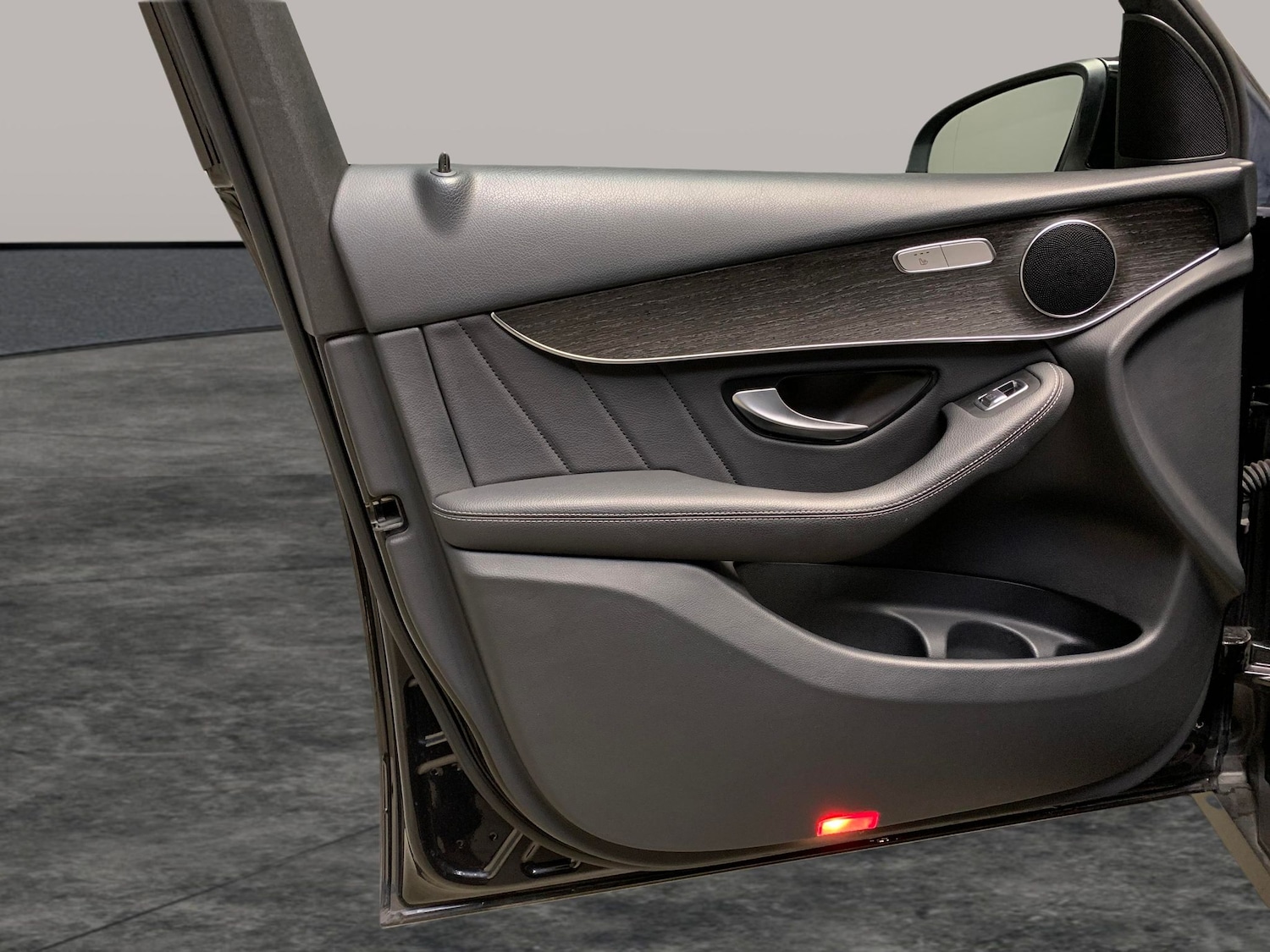 Vehicle 33