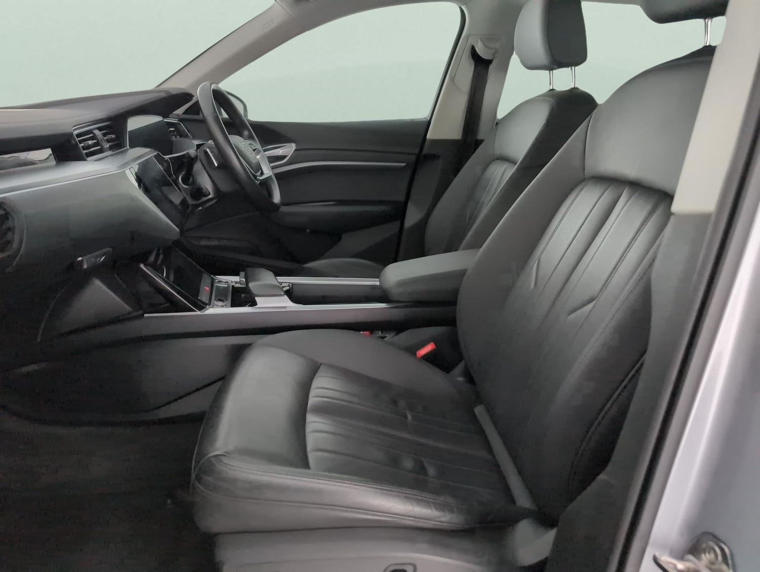 Used Audi e-tron 2022 for sale - 76515178: Photo 4