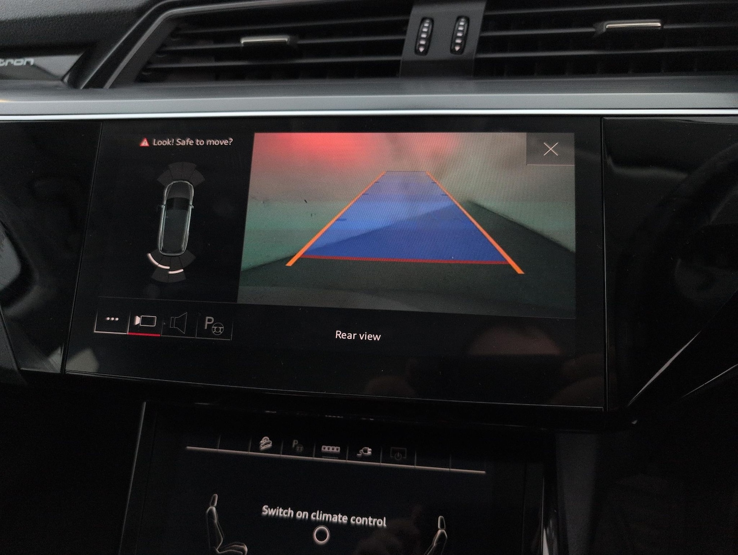 Used Audi e-tron 2022 for sale - 76515178: Photo 7