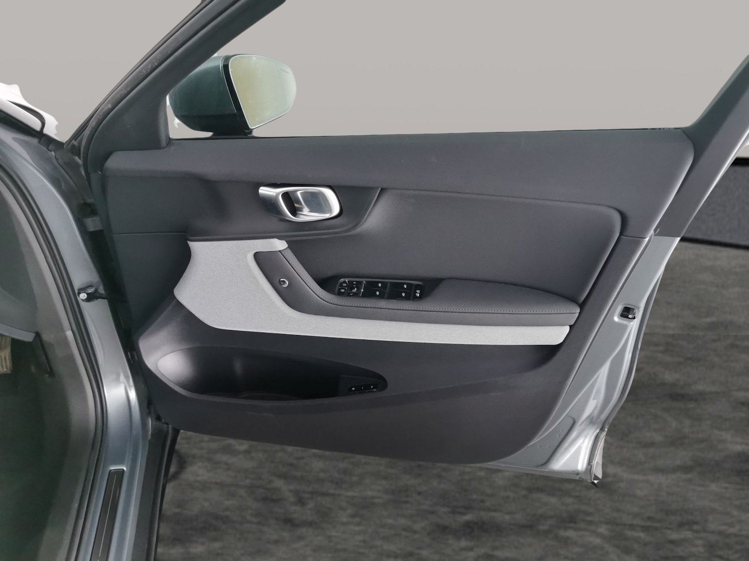 Used Polestar Polestar 2 2025 for sale - 77873111: Photo 31