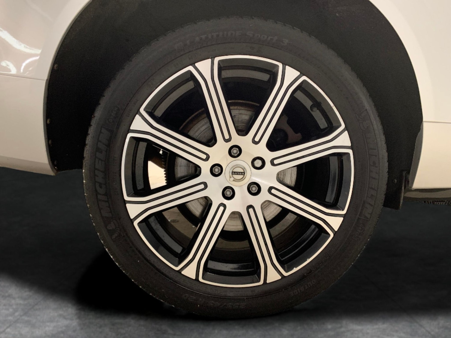 Used Volvo XC60 2019 for sale - 76731922: Photo 25