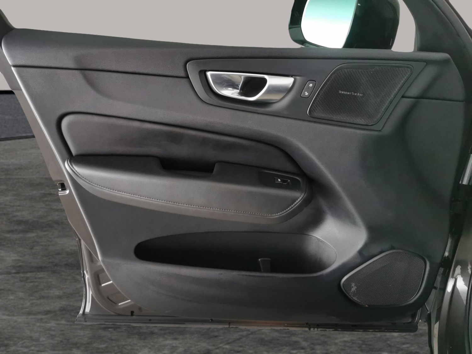 Used Volvo XC60 2023 for sale - 76889114: Photo 30