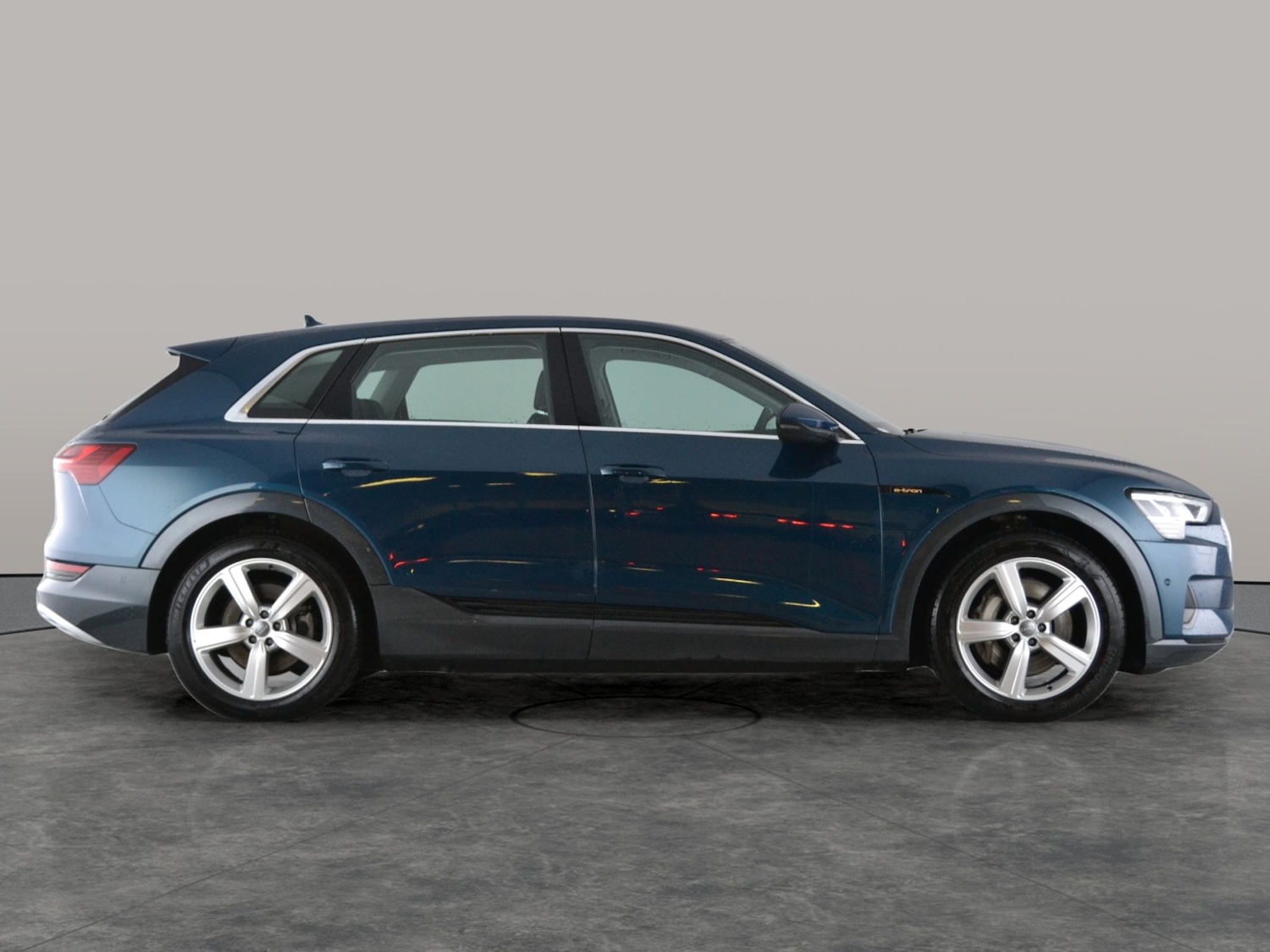 Used Audi e-tron 2020 for sale - 76792768: Photo 12