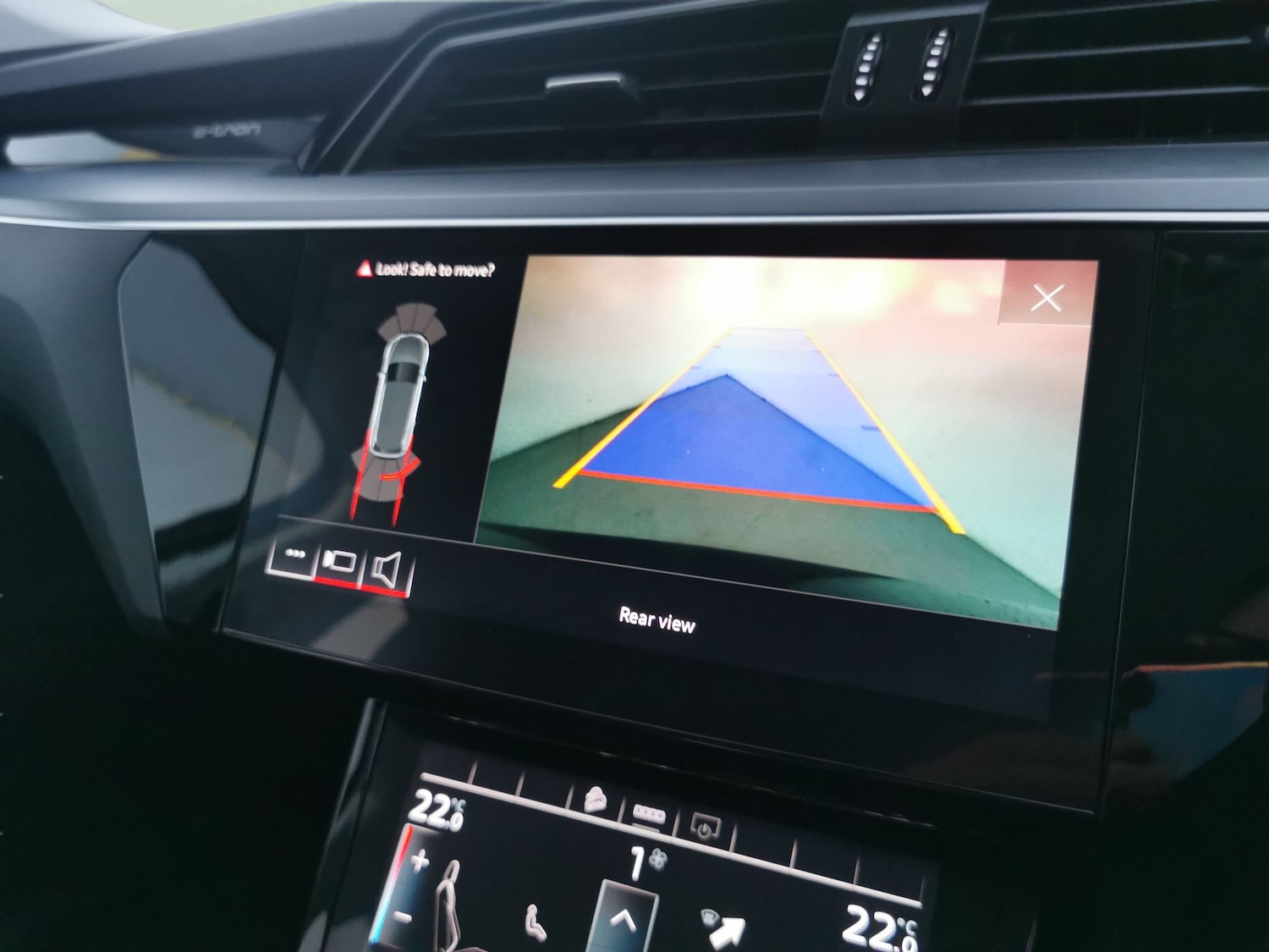 Used Audi e-tron 2020 for sale - 76792768: Photo 6