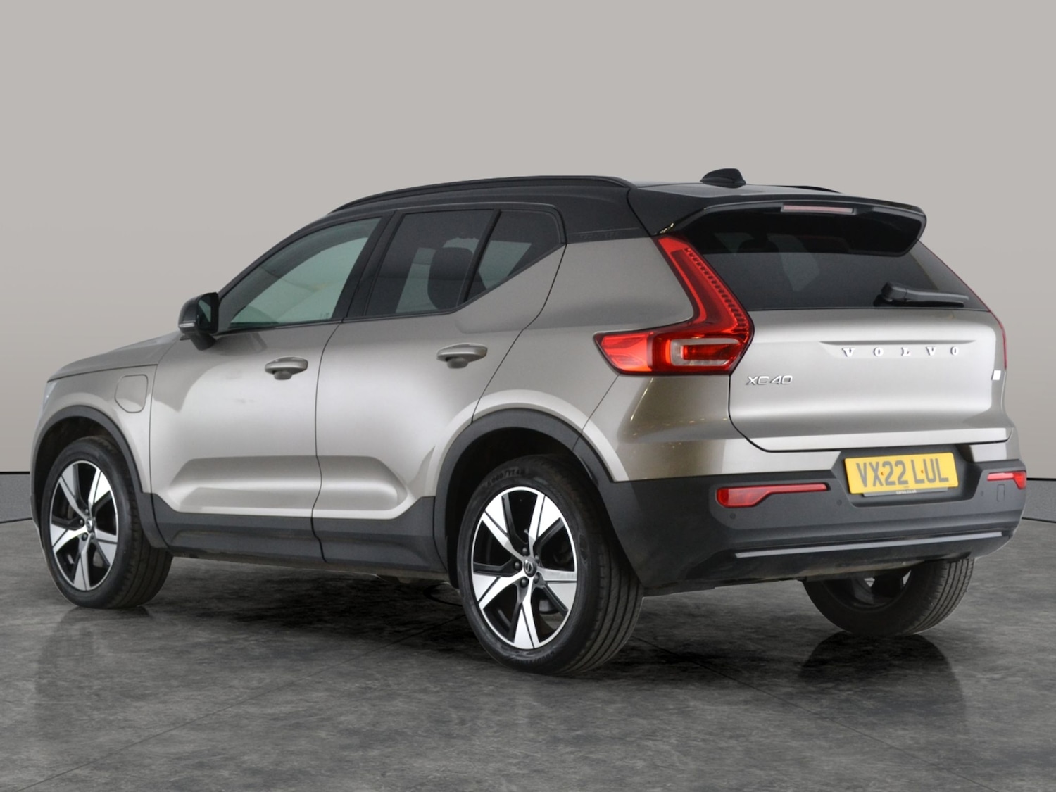 Used Volvo XC40 2022 for sale - 77316226: Photo 8