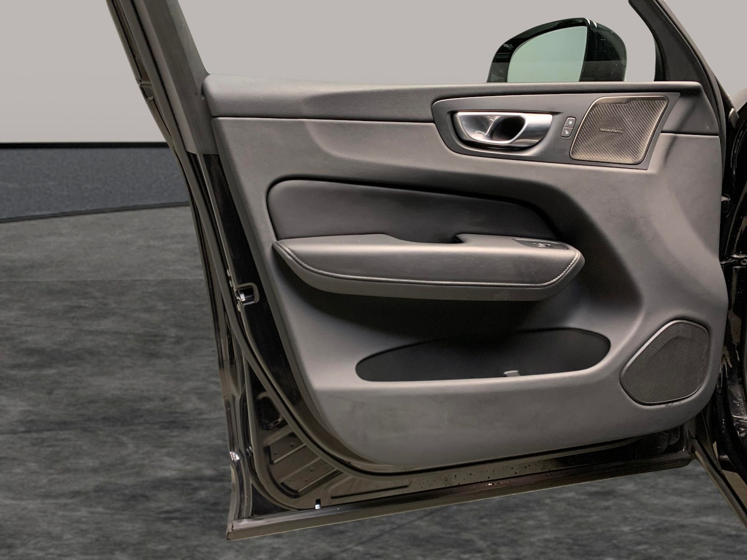 Used Volvo XC60 2023 for sale - 76821856: Photo 26