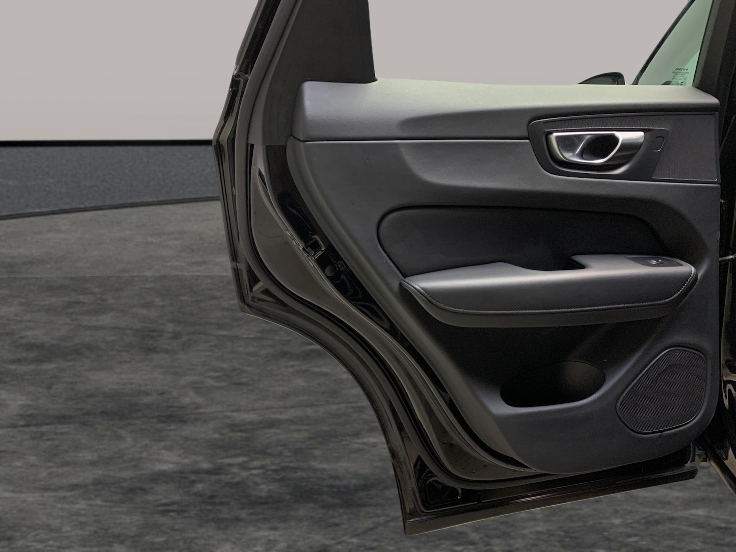 Used Volvo XC60 2023 for sale - 76821856: Photo 27