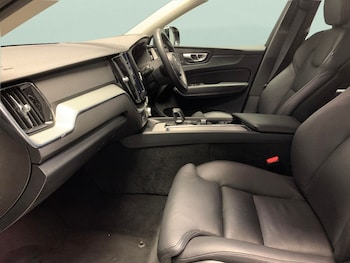 Used Volvo XC60 2023 for sale - 76821856: Photo