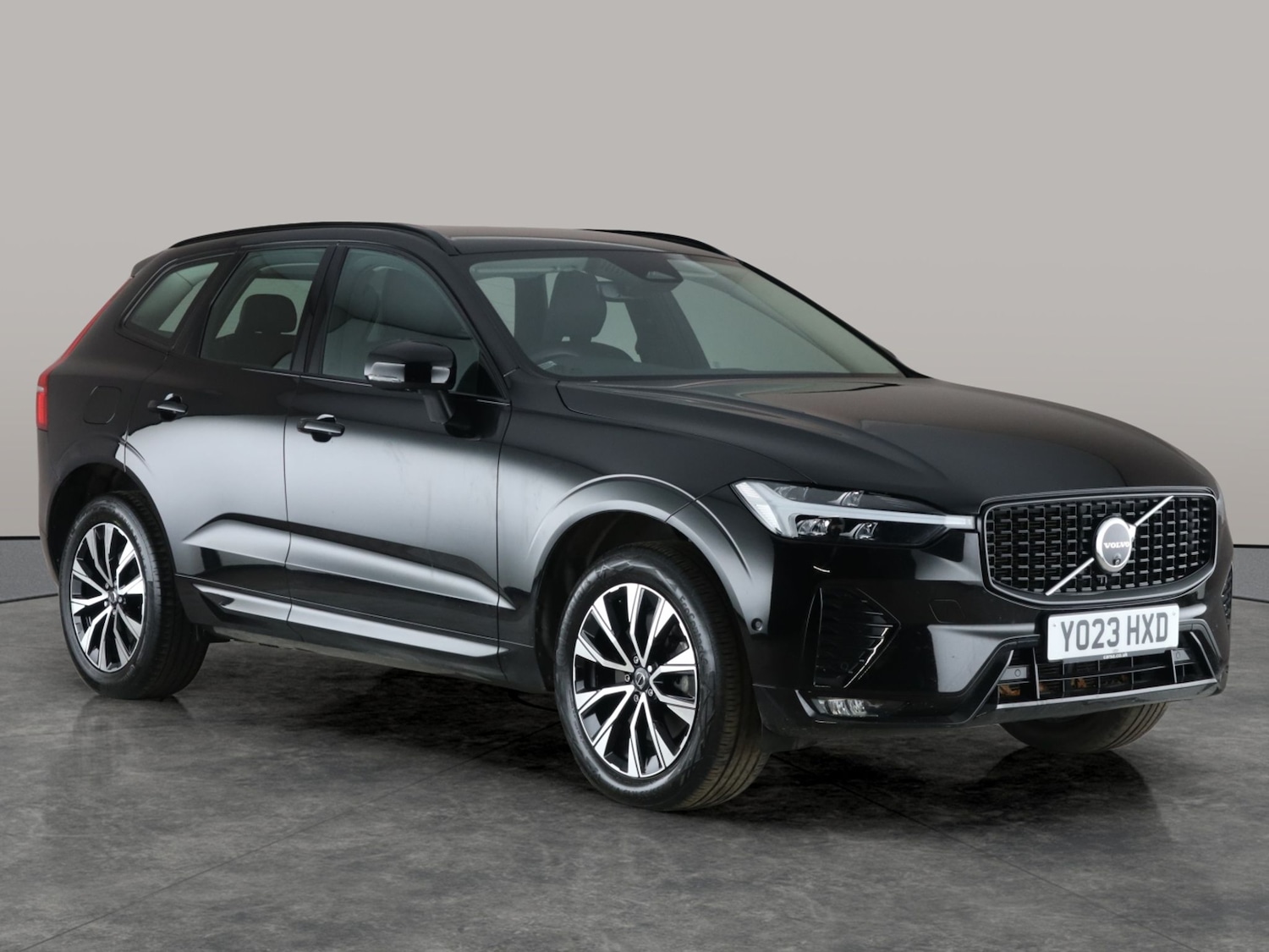 Used Volvo XC60 2023 for sale - 76821856: Photo 8