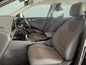 Used Kia Niro 2022 for sale - 79355400: Photo