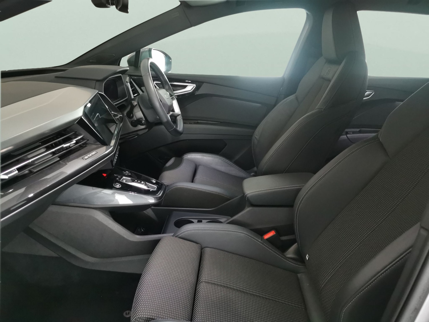 Used Audi Q4 e-tron 2022 for sale - 76758143: Photo 4