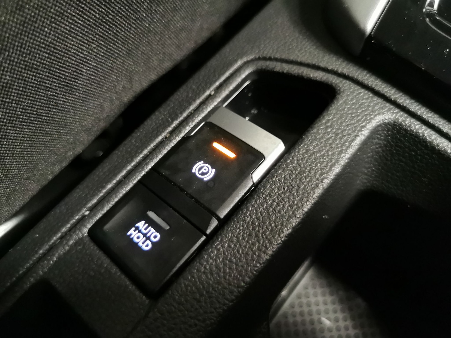 Used Volkswagen T-Roc 2023 for sale - 76669357: Photo 24