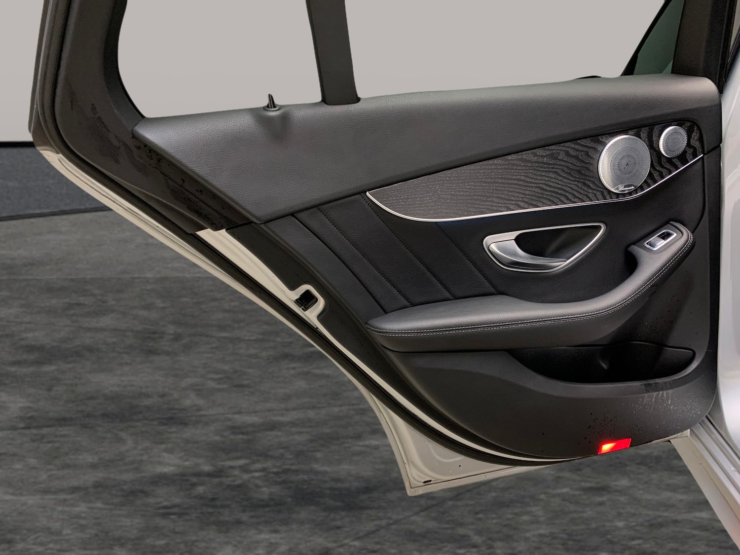 Used Mercedes-Benz C Class 2018 for sale - 76668635: Photo 29