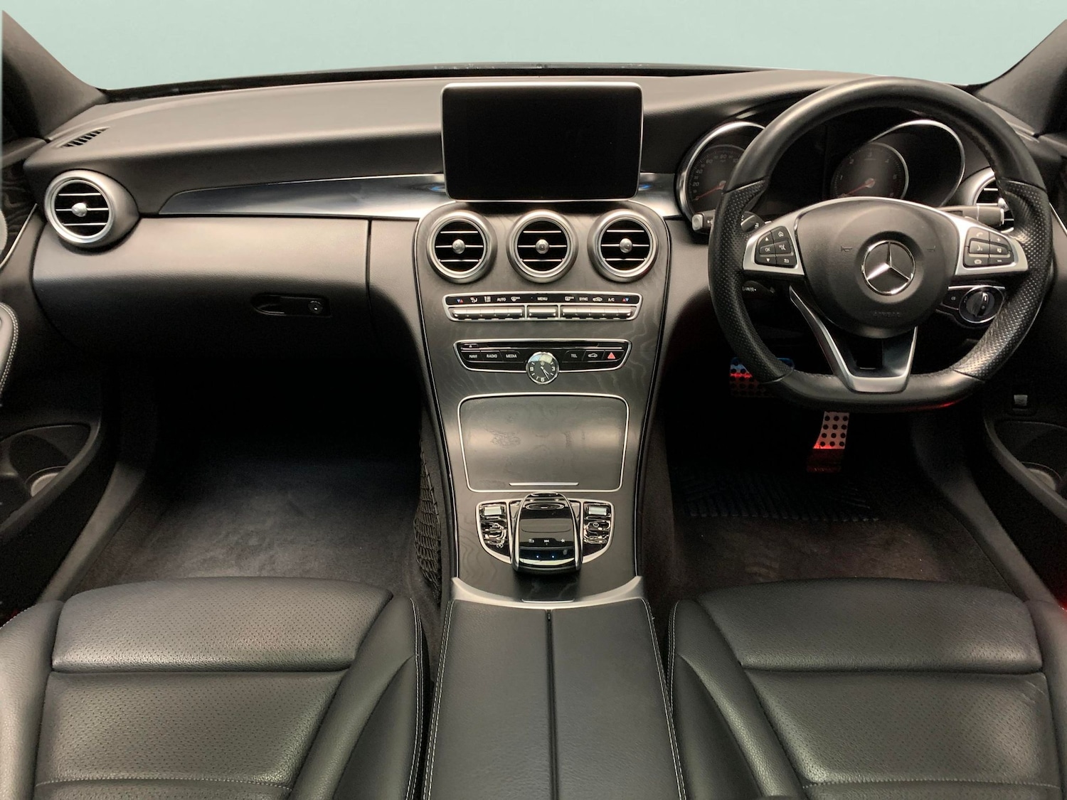 Used Mercedes-Benz C Class 2018 for sale - 76668635: Photo 9