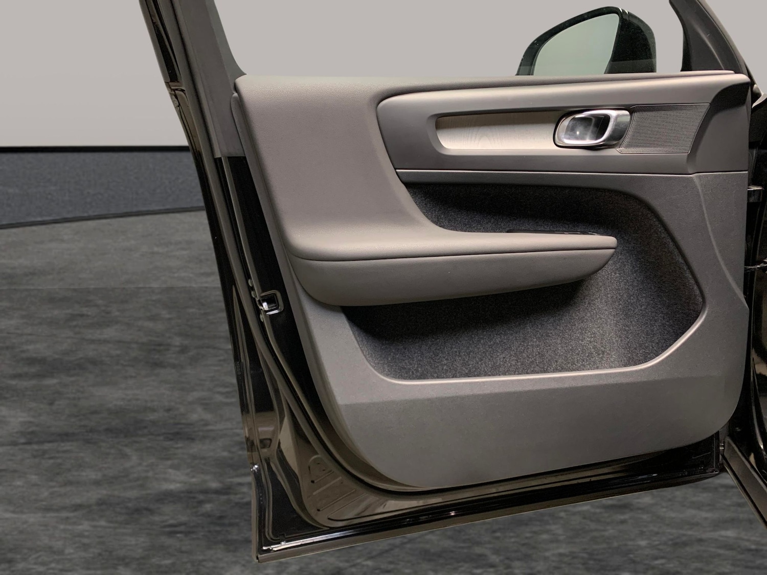 Used Volvo XC40 2021 for sale - 77047990: Photo 24