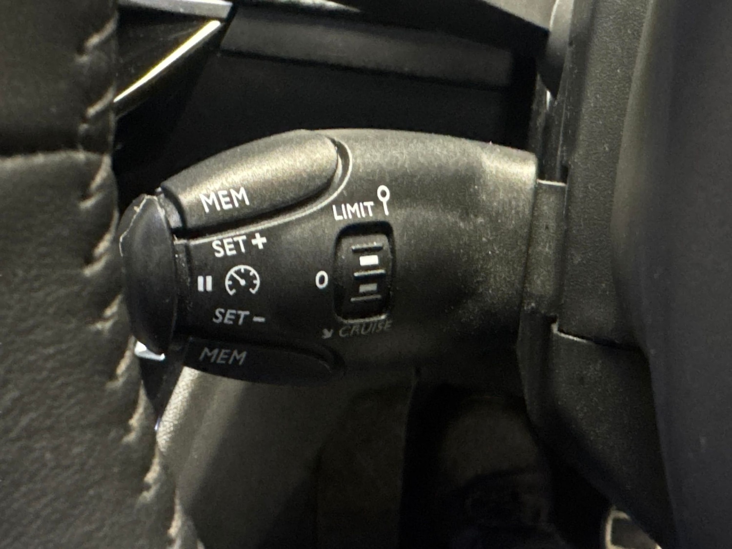 Used Peugeot 2008 2022 for sale - 76853798: Photo 19