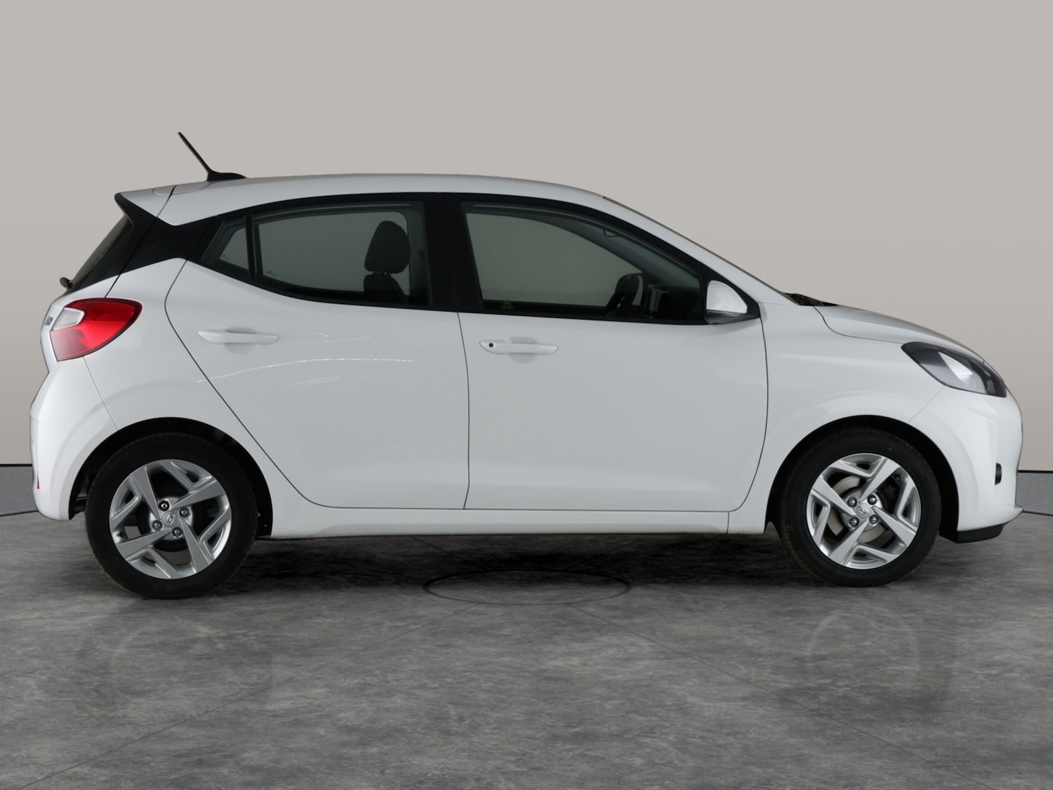Used Hyundai i10 2022 for sale - 76438398: Photo 11