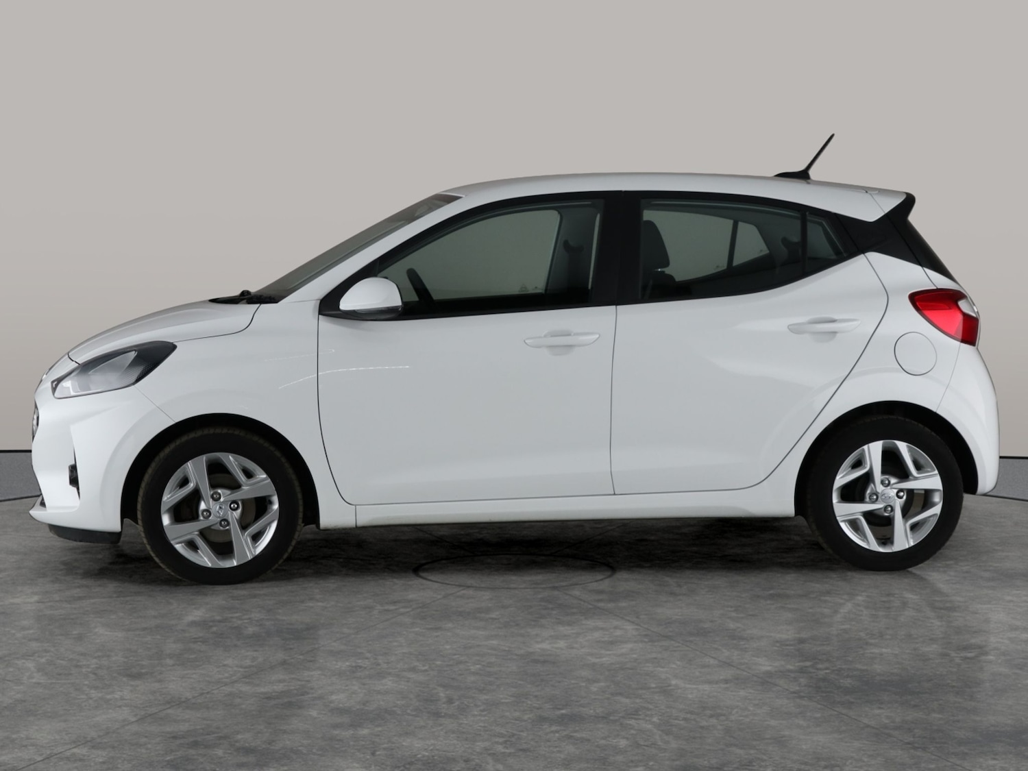Used Hyundai i10 2022 for sale - 76438398: Photo 16