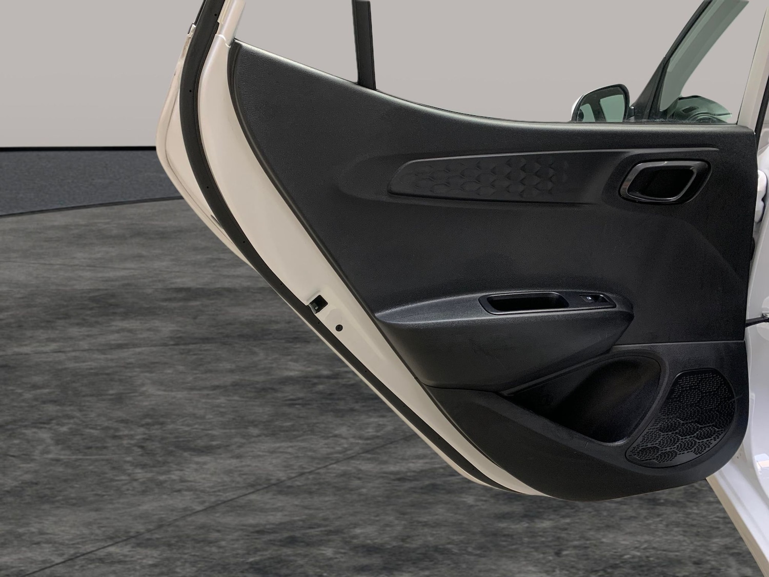 Used Hyundai i10 2022 for sale - 76438398: Photo 34