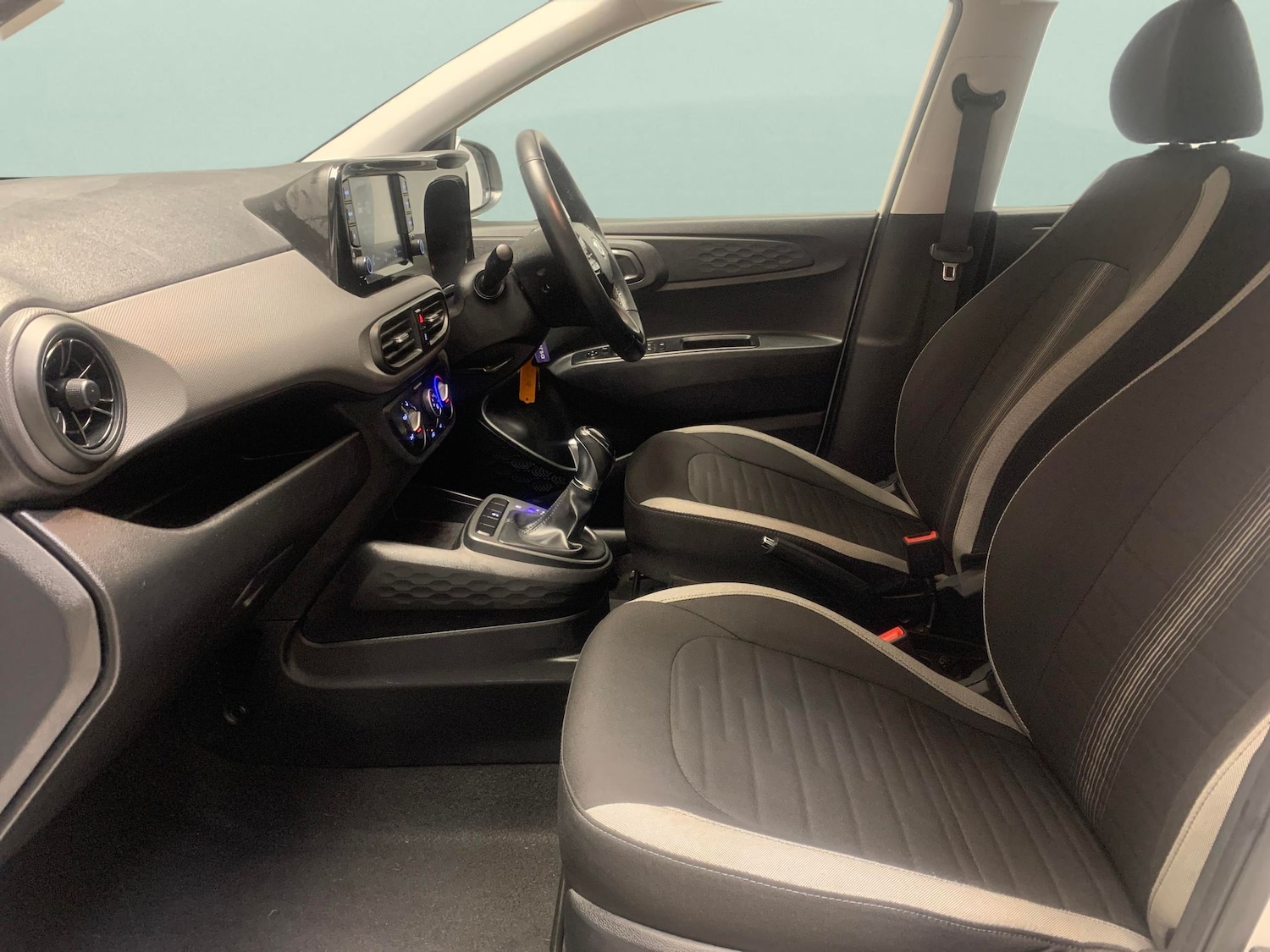 Used Hyundai i10 2022 for sale - 76438398: Photo 4