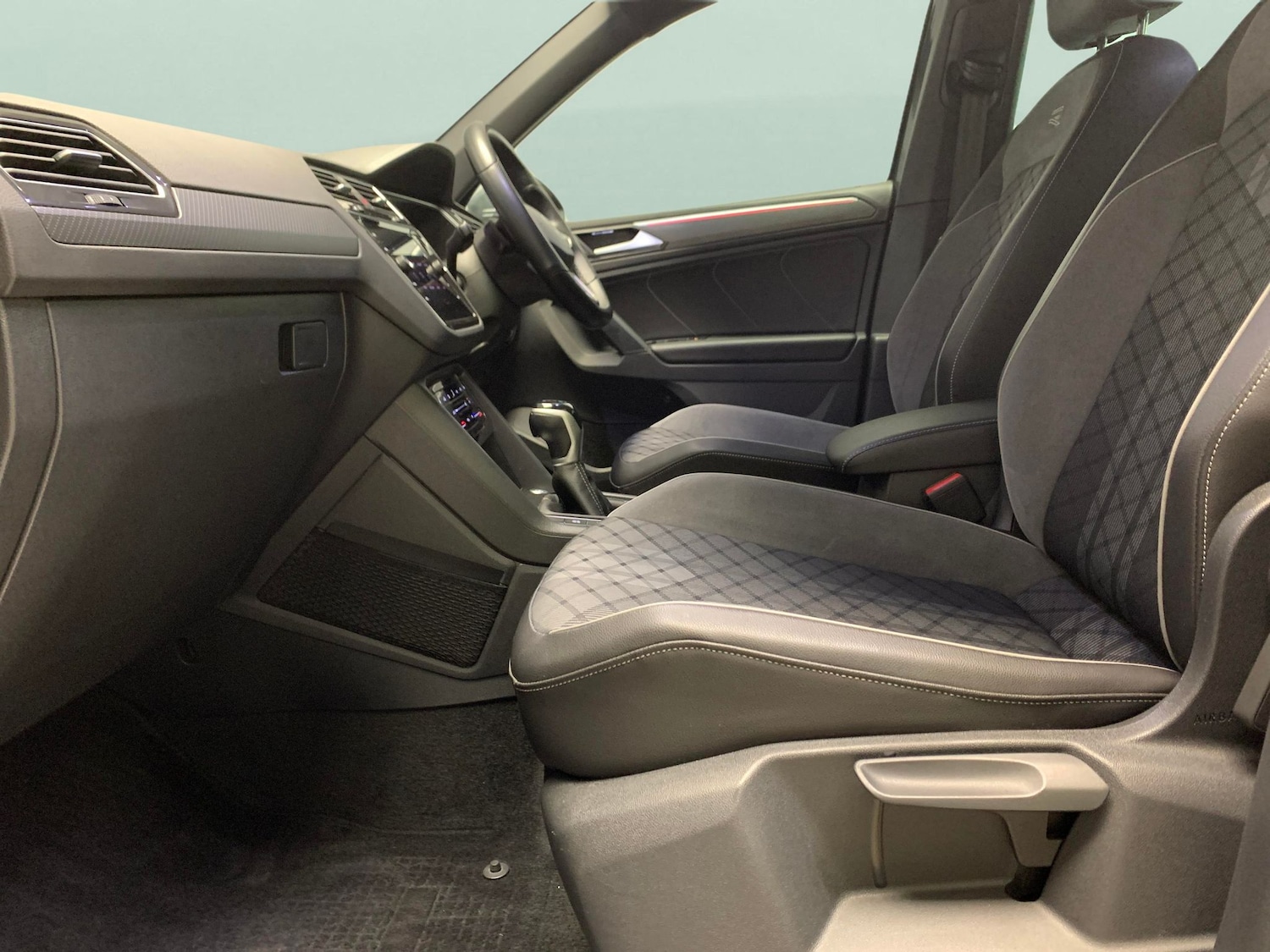 Used Volkswagen Tiguan 2023 for sale - 78144399: Photo 4