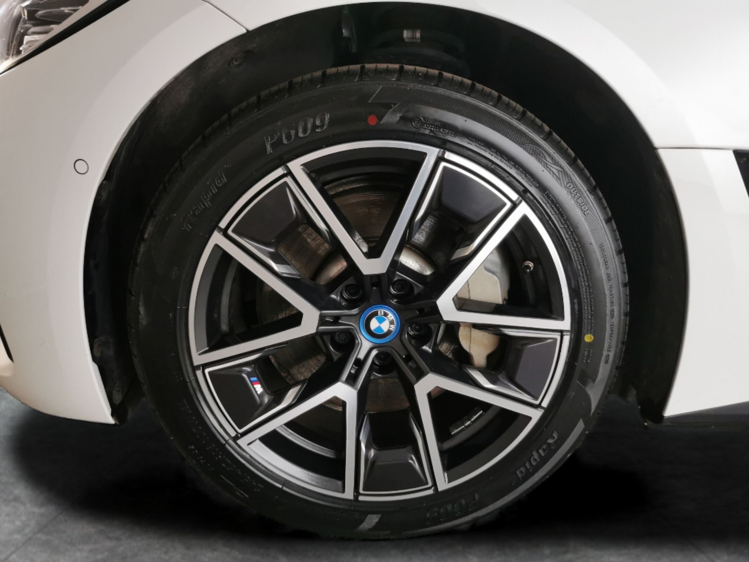 Used BMW i4 2022 for sale - 76587342: Photo 27