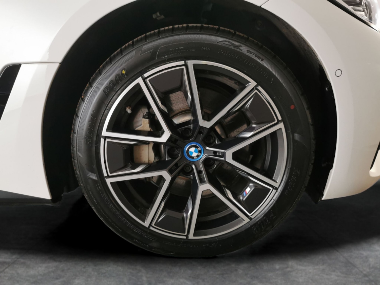 Used BMW i4 2022 for sale - 76587342: Photo 28