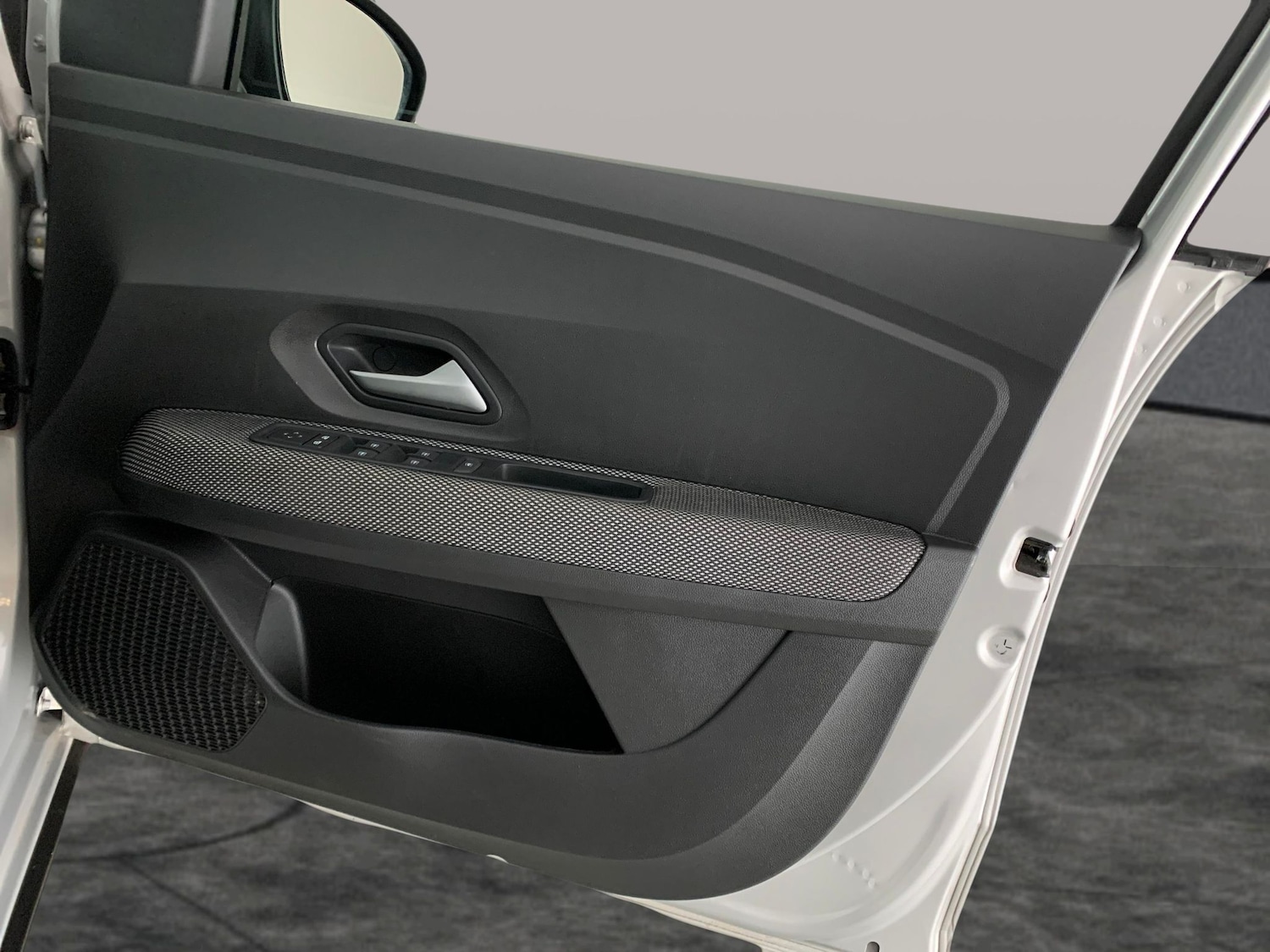 Used Dacia Sandero Stepway 2024 for sale - 76971736: Photo 28